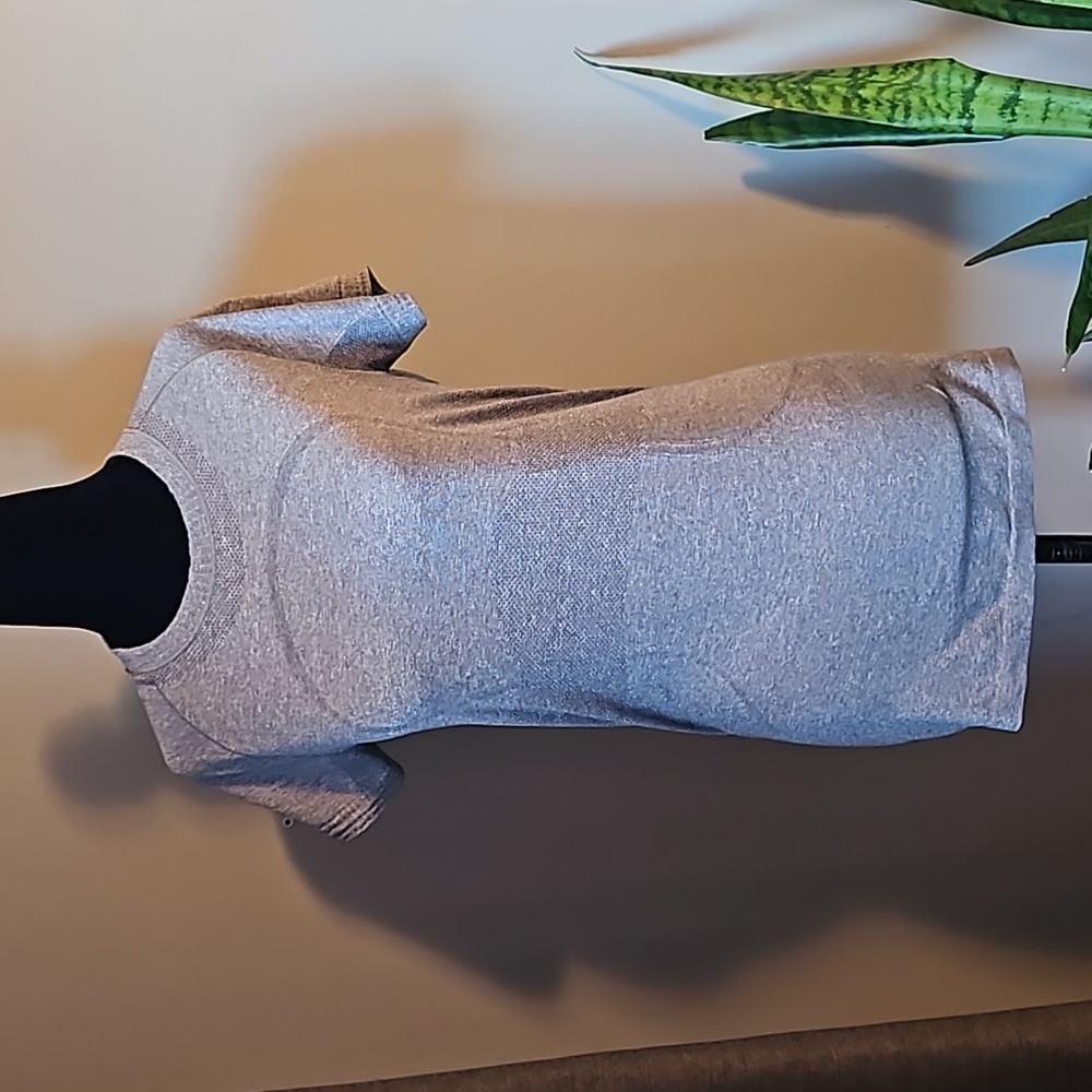Lululemon Swiftly Tech Short Sleeve T-shirt